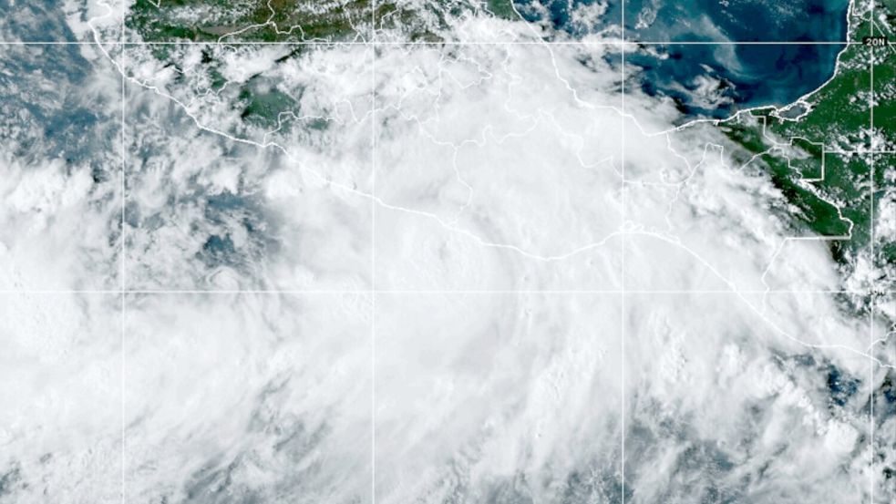 „John“ wurde von einem Tropensturm zu einem Hurrikan der Kategorie drei von maximal fünf auf der Hurrikan-Windskala hochgestuft. Foto: -/National Oceanic and Atmospheric Administration via AP/dpa