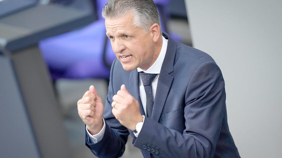 Deutscher Bundestag, 184. Plenarsitzung, Haushaltsdebatte Thorsten Frei (CDU) im Portrait mit kraftvoller Gestik und Mim Foto: IMAGO/Political-Moments