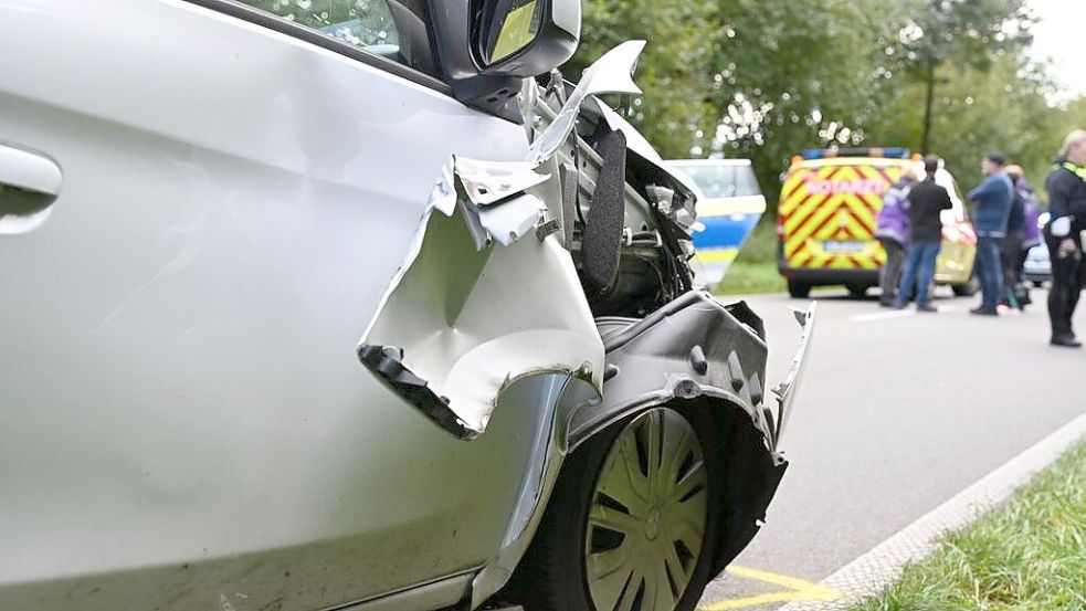 Mit dem vorderen rechten Kotflügel hatte der Autofahrer die Frau aus der Gemeinde Emstek erfasst. Foto: Vorwerk