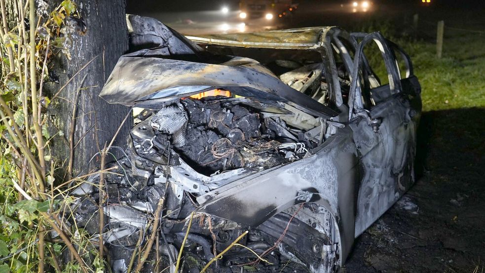 Bei dem Unfall starb der Beifahrer noch im Auto Foto: Friedrich/Vifogra/dpa