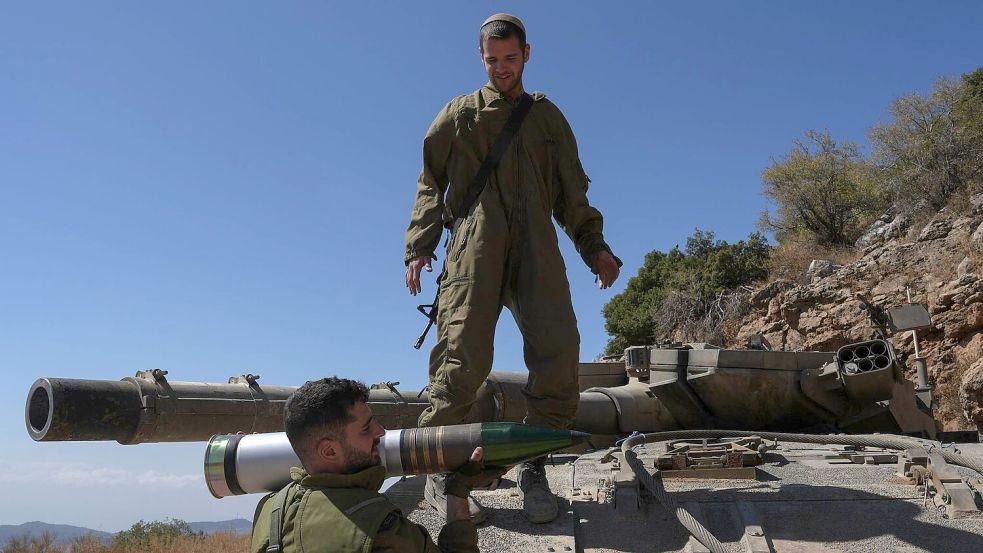 Im Einsatz gegen Stellungen der Hisbollah im Südlibanon verstärkt Israel seine Bodentruppen. Foto: Ayal Margolin/JINI via XinHua/dpa