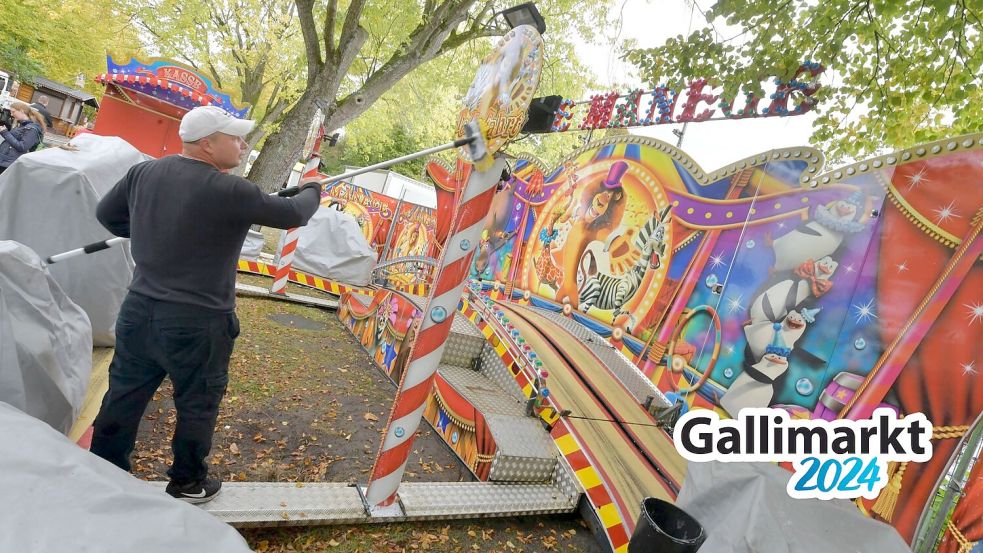 Der Aufbau des Leeraner Gallimarktes läuft auf Hochtouren. Foto: Ortgies