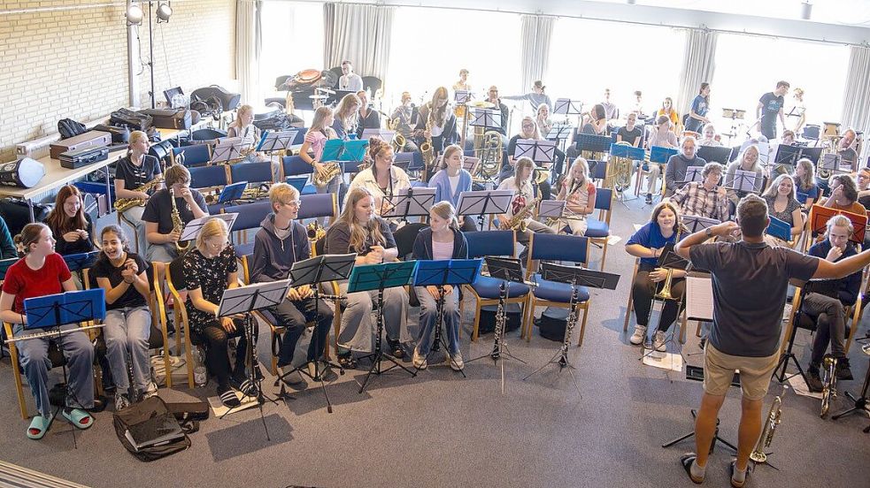 90 Musikerinnen und Musiker, darunter die Mitglieder der Concert-Band des Rhauderfehner Albrecht-Weinberg-Gymnasiums, beteiligten sich jetzt gemeinsam an einem Orchesterwochende in Dänemark. Foto: privat