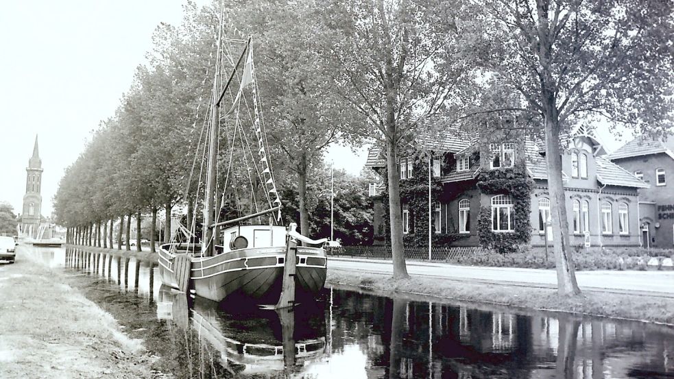 Ein Bild des Rajens zeigt Ende der 1980er Jahre noch die Pappeln. Foto: Archiv