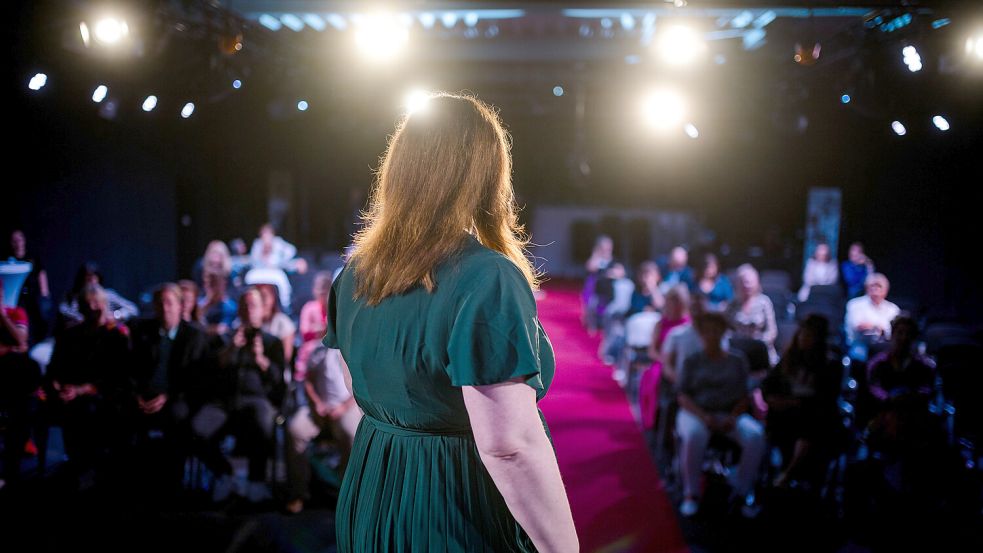 Maike Ostendörp ist inzwischen auch bundesweit als Rednerin gefragt. Am Tag der deutschen Einheit gastierte sie beispielsweise für einen Fachvortrag im kleinen Palais in Potsdam. Foto: Justin Bockey