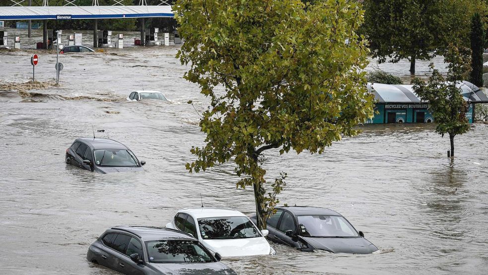 Massive Regenfälle sorgen in Teilen Frankreichs für Überschwemmungen. Foto: Jean-Philippe Ksiazek/AFP/dpa