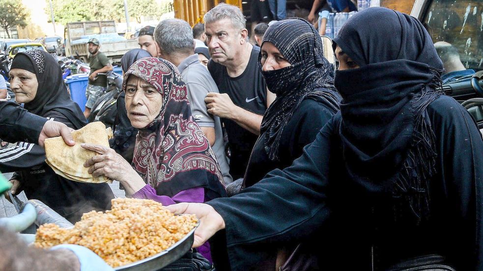 Vertriebene leben unter teils unhygienischen Zuständen auf engstem Raum zusammen (Archivbild) Foto: Marwan Naamani/dpa