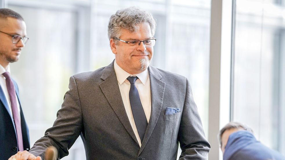 Nach der Messerattacke in Solingen stand Generalbundesanwalt Jens Rommel den Abgeordneten im Innenausschuss des Bundestages Rede und Antwort. (Archivfoto) Foto: Kay Nietfeld/dpa