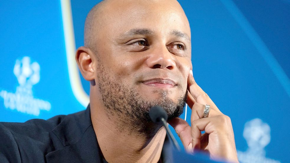 Bayern-Trainer Vincent Kompany: Kein Risiko beim Musiala-Comeback. Foto: Sven Hoppe/dpa