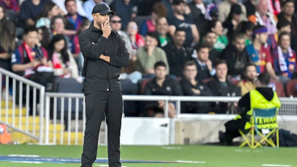 Bitterer Abend in Barcelona: Bayern-Trainer Vincent Kompany. Foto: Sven Hoppe/dpa