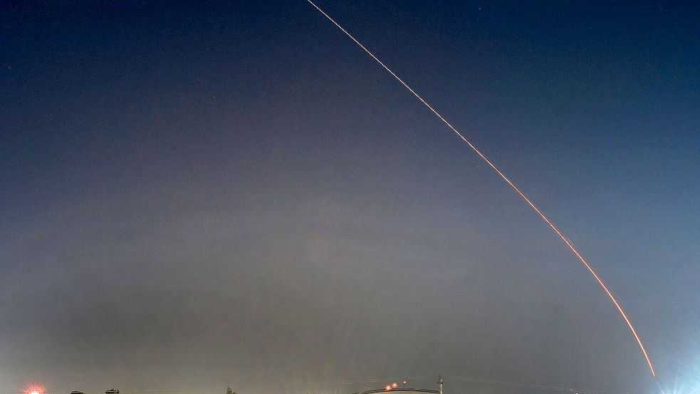 Der Start eines Starlink-Satelliten in Kalifornien. (Archivbild) Foto: Gene Blevins/ZUMA Press Wire/dpa