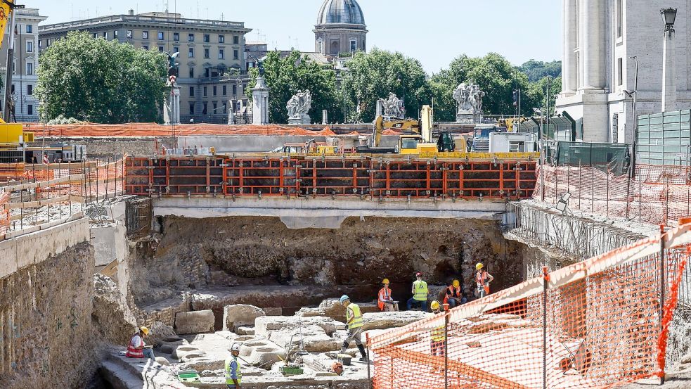 Die Piazza Pia wird vor dem „Heiligen Jahr“ 2025 umgebaut. Foto: Cecilia Fabiano/LaPresse via ZUMA Press/dpa