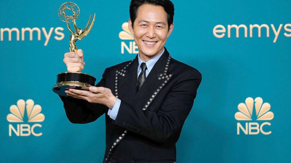 Bei den Primetime Emmys 2022 gewann „Squid Game“-Star Lee Jung-jae den Preis als „Bester Hauptdarsteller“. (Archivbild) Foto: Jae C. Hong/Invision/dpa