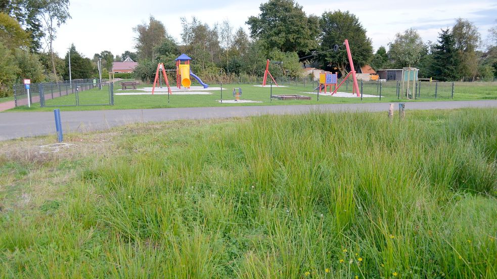 33 Bauplätze im Grünen sollen an der Straße Ulenring in Klostermoor verkauft werden. Der Bauzwang wurde schon von zwei auf fünf Jahre verlängert, um die Vermarktung anzukurbeln. Foto: Fertig