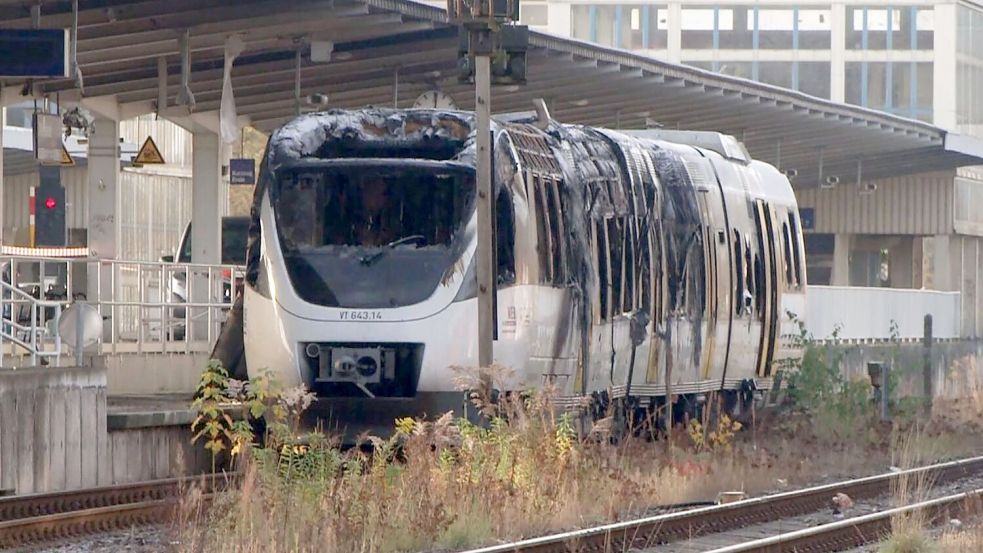 Der Zugführer bemerkte Rauch und veranlasste die Evakuierung. Foto: Marco Porzig/dpa