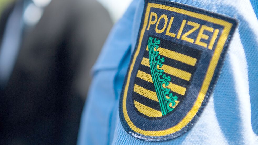 Die Polizei Sachsen habe rund 20 Objekte durchsucht. Foto: dpa/Monika Skolimowska