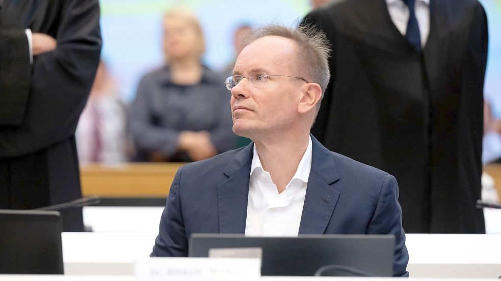 Der frühere Wirecard-Vorstandschef Markus Braun steht zusammen mit zwei weiteren ehemaligen Wirecard-Managern seit Dezember 2022 vor Gericht. Foto: Sven Hoppe/dpa