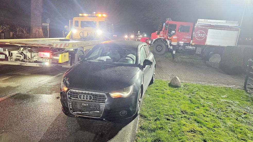 Zwei Autos mussten abgeschleppt werden.