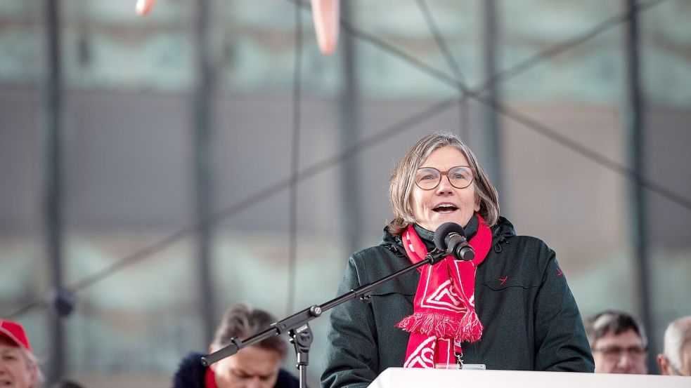 Vermisst Angebote des VW-Managements: IG-Metall-Chefin Christiane Benner. (Archivbild) Foto: Fabian Strauch/dpa