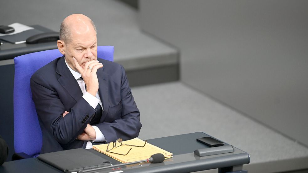 Bundeskanzler Olaf Scholz will die Vertrauensfrage stellen. Er ist damit nicht erste Kanzler, der die Stimmung des Bundestags auf die Probe stellt. Foto: dpa/Carla Benkö