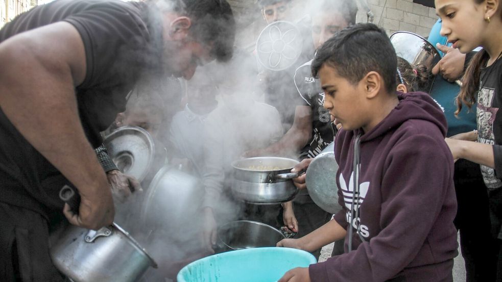 Im Gazastreifen droht nach Einschätzung von Hilfsorganisationen eine Hungersnot. Foto: Mahmoud Issa/Quds Net News via ZUMA Press/dpa