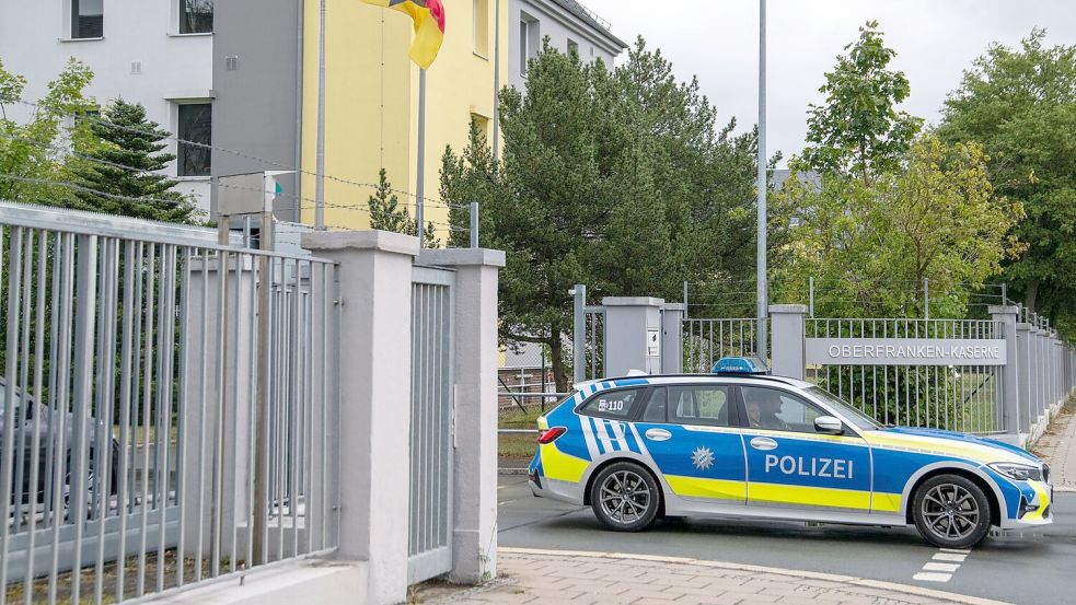 Die Ermittler waren zunächst davon ausgegangen, dass der Mann Bundeswehrsoldaten in der Innenstadt von Hof töten wollte. (Archivbild) Foto: Pia Bayer/dpa