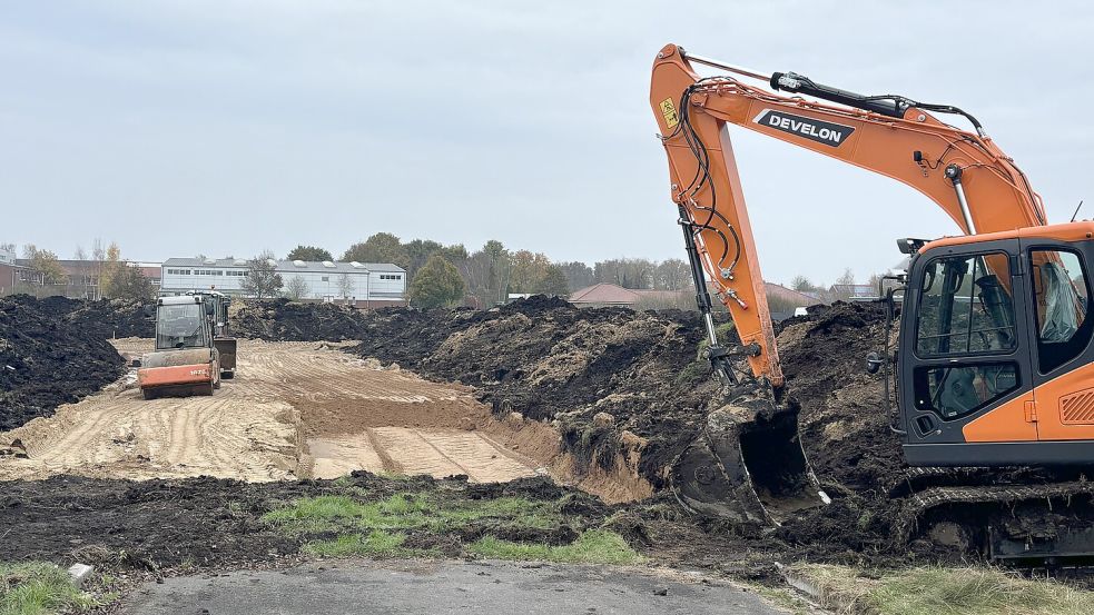 In Idafehn soll eine neue Kindertagesstätte gebaut werden. Die Auskofferungsarbeiten laufen schon. Foto: Zein