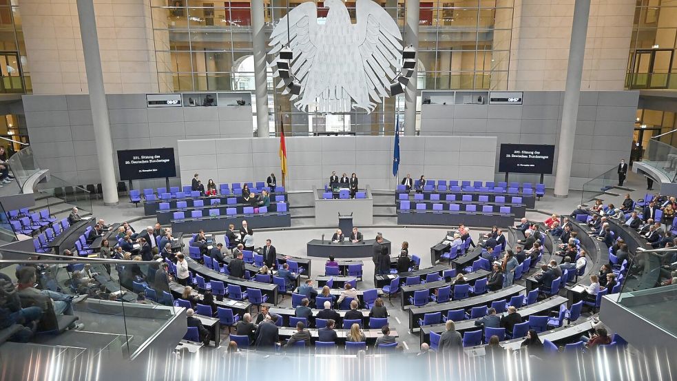 Der Bundestag streicht eine komplette Sitzungswoche, weil nach dem Ampel-Aus keine Haushaltsberatungen stattfinden. Foto: Anna Ross/dpa