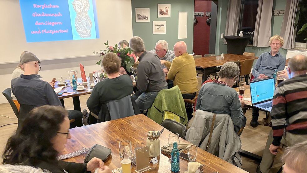 Im Oktober wurde im Ankerplatz in Rhauderfehn fleißig gequizzt. Foto: Janßen