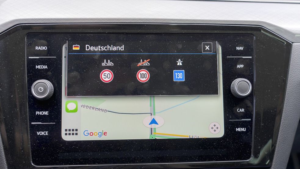 Navigations-Apps wie Google Maps benutzen vermutlich viele Autofahrer, um schnell ans Ziel zu kommen. Foto: IMAGO/Jochen Tack