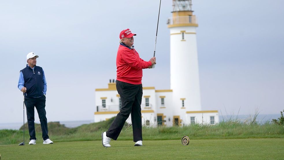 In Schottland entsteht derzeit ein weiterer Golfplatz Trumps. (Archivbild) Foto: Andrew Milligan/PA Wire/dpa