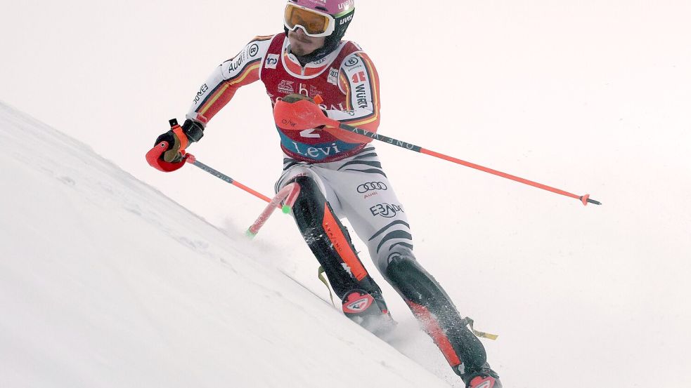 Slalom-Fahrer Linus Straßer verpasst das Podest in Levi. Foto: Marco Trovati/AP/dpa