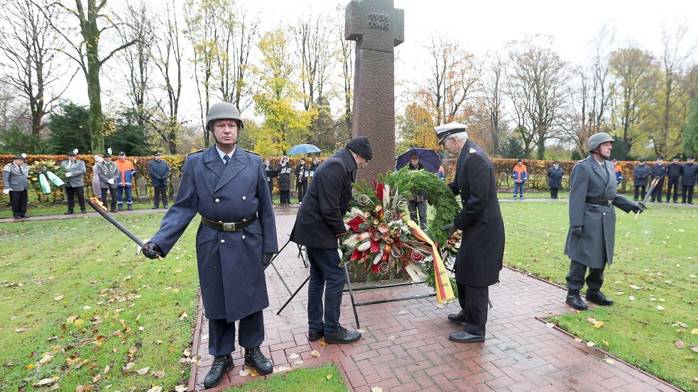 Die zentrale Gedenkveranstaltung zum Volkstrauertag findet in Emden immer auf dem Friedhof Tholenswehr statt. Foto: J. Doden