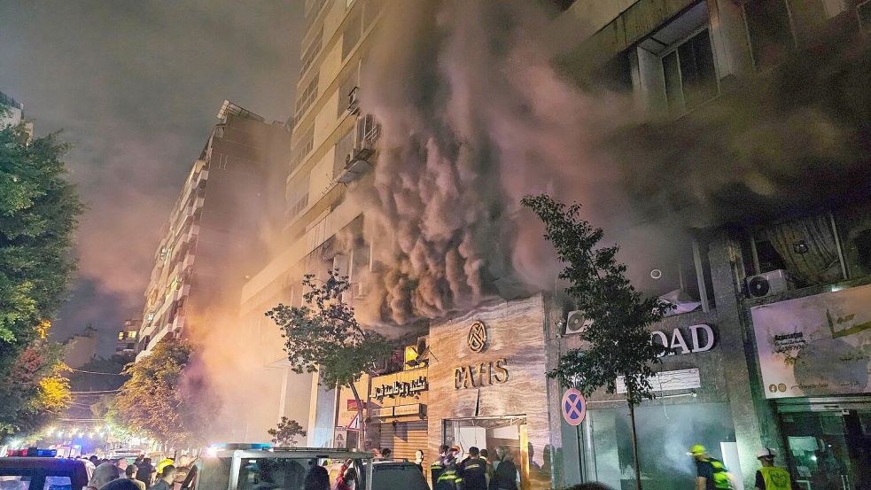 Feuer in Beirut nach israelischem Luftangriff (Archivbild). Foto: Hassan Ammar/AP/dpa