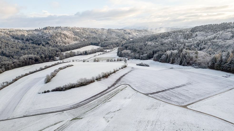 Der DWD warnt vor starkem Schneefall. Foto: Silas Stein/dpa