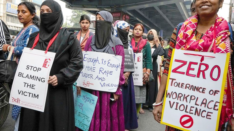 Am Internationalen Tag zur Beseitigung von Gewalt gegen Frauen gibt es in vielen Ländern Demonstrationen und Kundgebungen, um auf das Problem aufmerksam zu machen. Foto: Bikas Das/AP