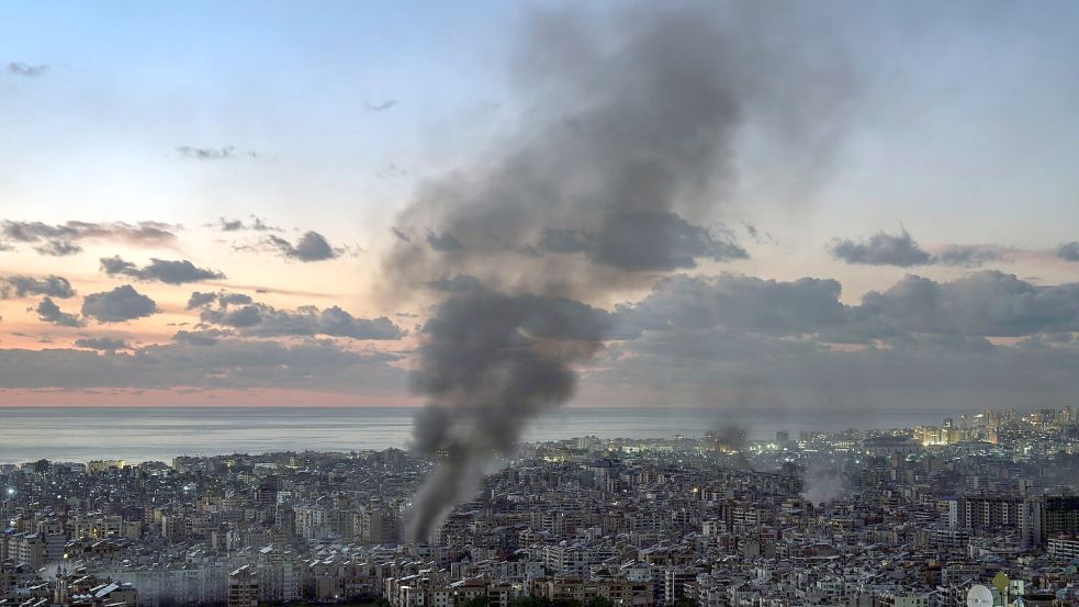 Nach Beginn der Waffenruhe herrscht im Libanon Aufatmen, aber auch Skepsis Foto: Bilal Hussein/AP/dpa