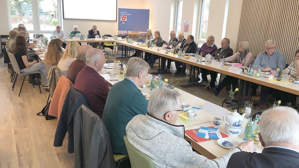 Kürzlich trafen sich die Vertreter aller ostfriesischen Seniorenbeiräte zu einem gemeinsamen Austausch im „Kleinen Campus“ in Ihrhove. Foto: Kirsten Beening