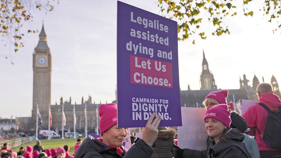 Historische Debatte: Das Parlament in London diskutiert über Sterbehilfe. Foto: Alberto Pezzali/AP/dpa