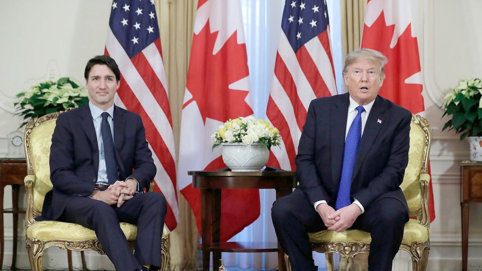 Trump hat Kanada mit hohen Einfuhrzöllen bei Amtsantritt gedroht. (Archivbild) Foto: Evan Vucci/AP/dpa