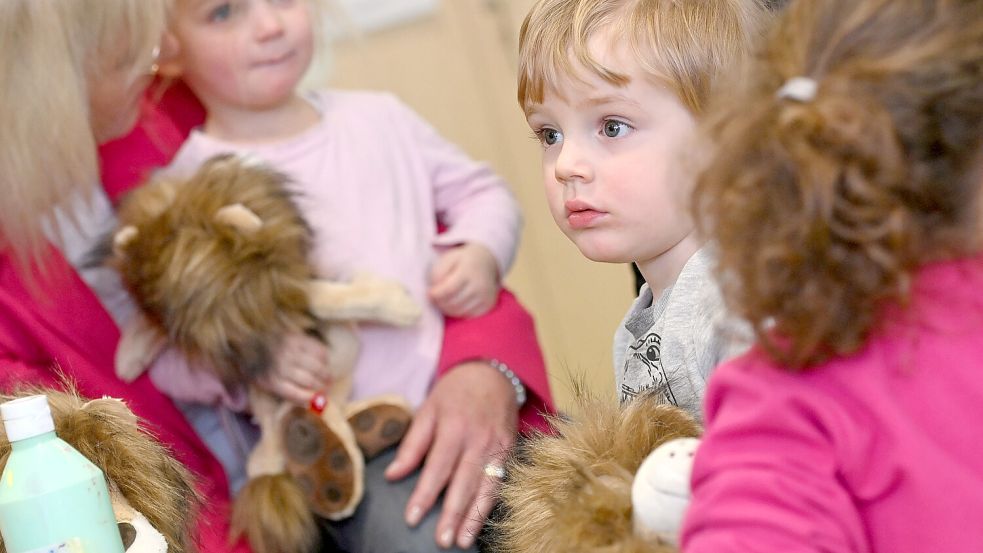 Fachkräftemangel: Immer mehr Kita-Kinder werden von Quereinsteigern erzogen. Foto: IMAGO/Sven Simon