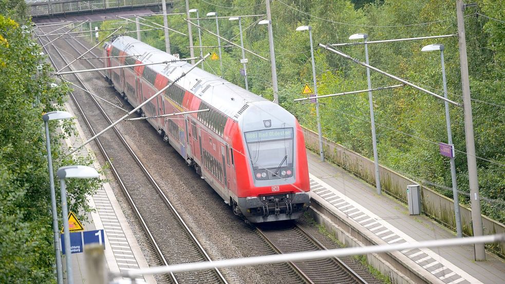 SPD und Grüne wollen mehr Leistung für ein teureres Deutschlandticket. Foto: Jonas Walzberg/dpa