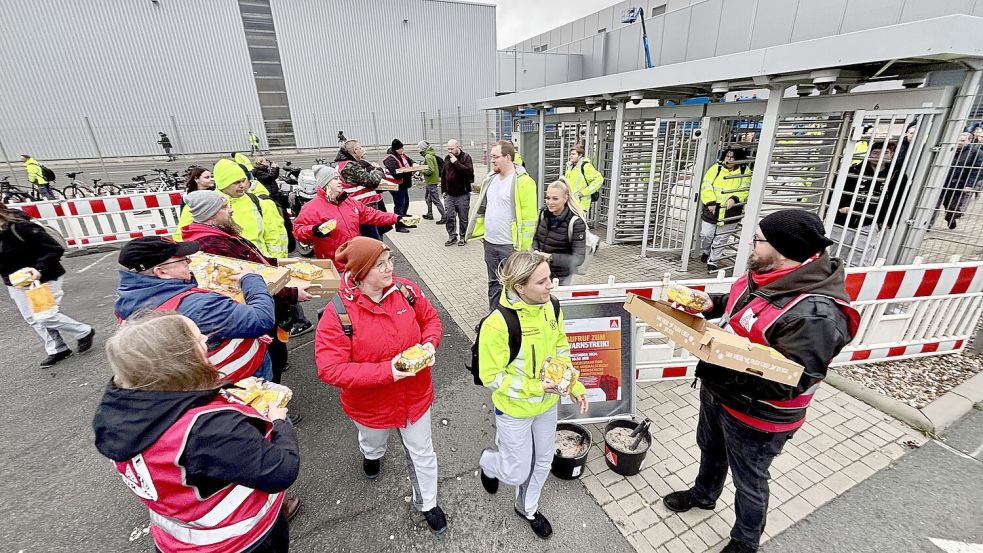 Bei VW in Emden wurde am Montag, 9. Dezember 2024, erneut gestreikt. Foto: Ortgies