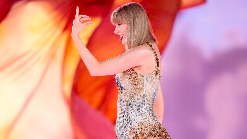 Swift beendete ihre monumentale „Eras Tour“ am Sonntag in Vancouver. (Archivbild) Foto: Darryl Dyck/The Canadian Press via AP/dpa