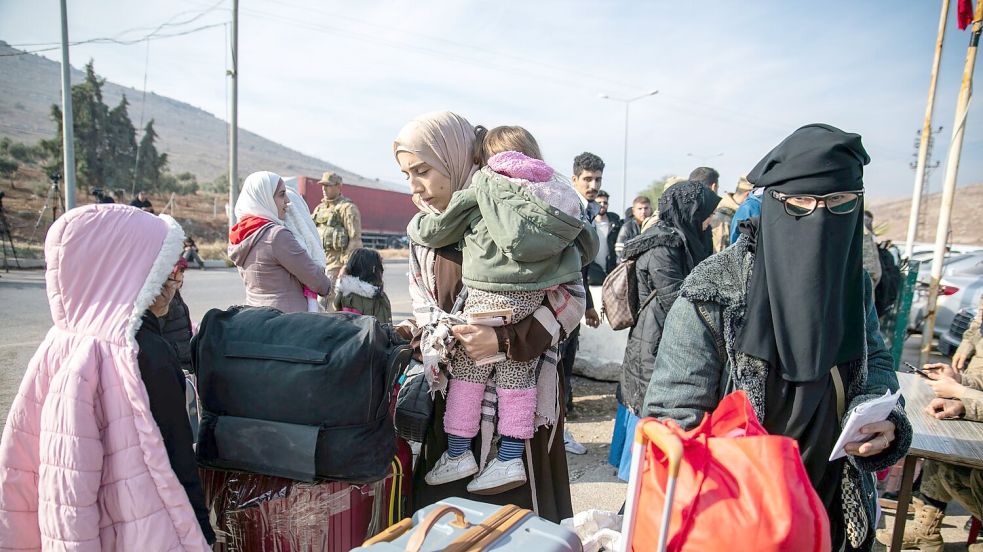 Einige Flüchtlinge kehren aus der Türkei in ihr Heimatland Syrien zurück. Andere warten wegen der noch instabilen Lage lieber ab. Foto: Metin Yoksu/AP/dpa