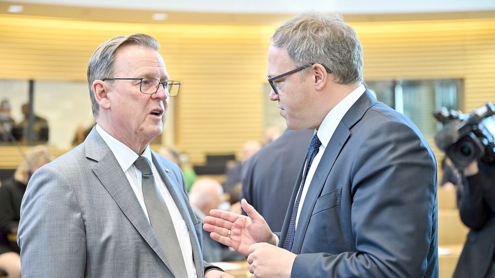 Ein Pflichtenheft für den Umgang im Landtag - den Vorschlag von Bodo Ramelow (Linke) hat CDU-Chef Voigt aufgenommen. (Archivbild) Foto: Martin Schutt/dpa