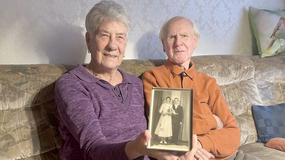 Johann und Herta Jütting sind seit 65 Jahren verheiratet. Fotos: Löschen