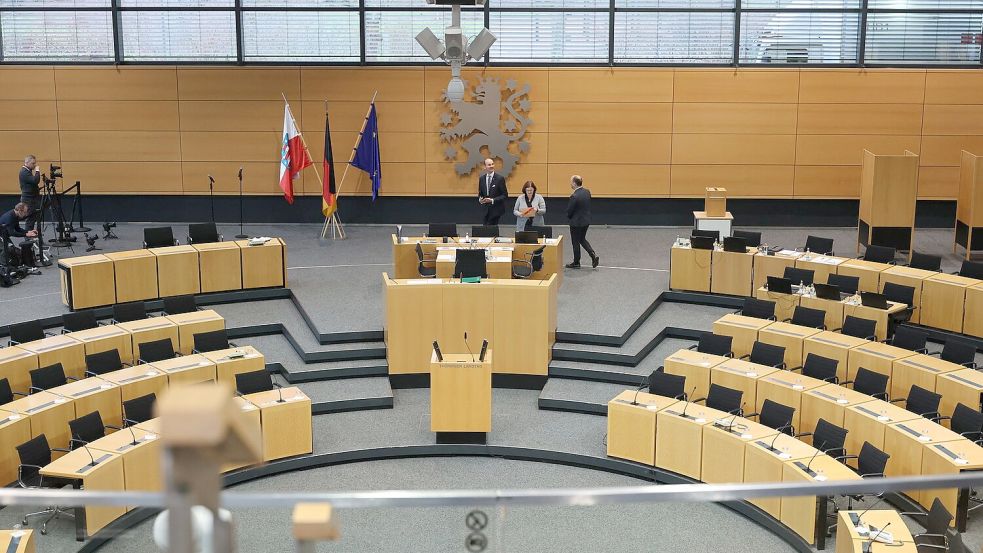 Im Thüringer Landtag will der CDU-Politiker Mario Voigt zum Ministerpräsidenten gewählt werden. Foto: Bodo Schackow/dpa