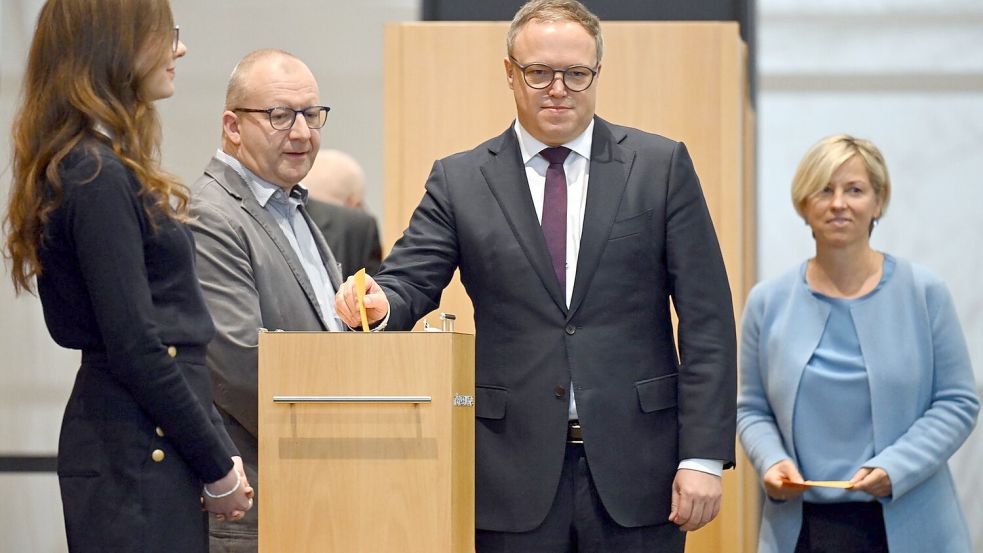 Mario Voigt ist neuer Regierungschef. Foto: Martin Schutt/dpa