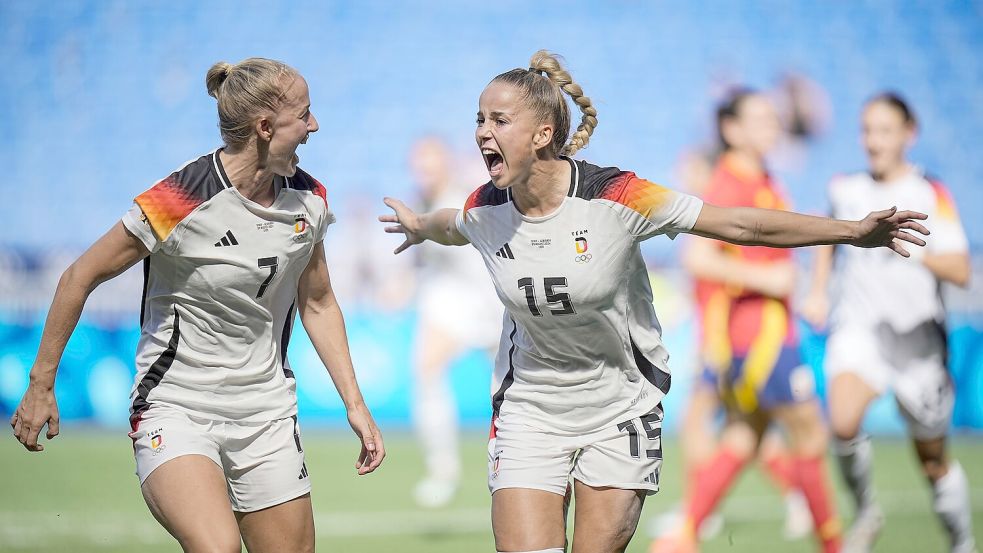 Wollen auch bei der EM jubeln: Lea Schüller und Giulia Gwinn Foto: Laurent Cipriani/AP/dpa